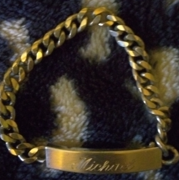 Jewelry - Picture 1 of 3